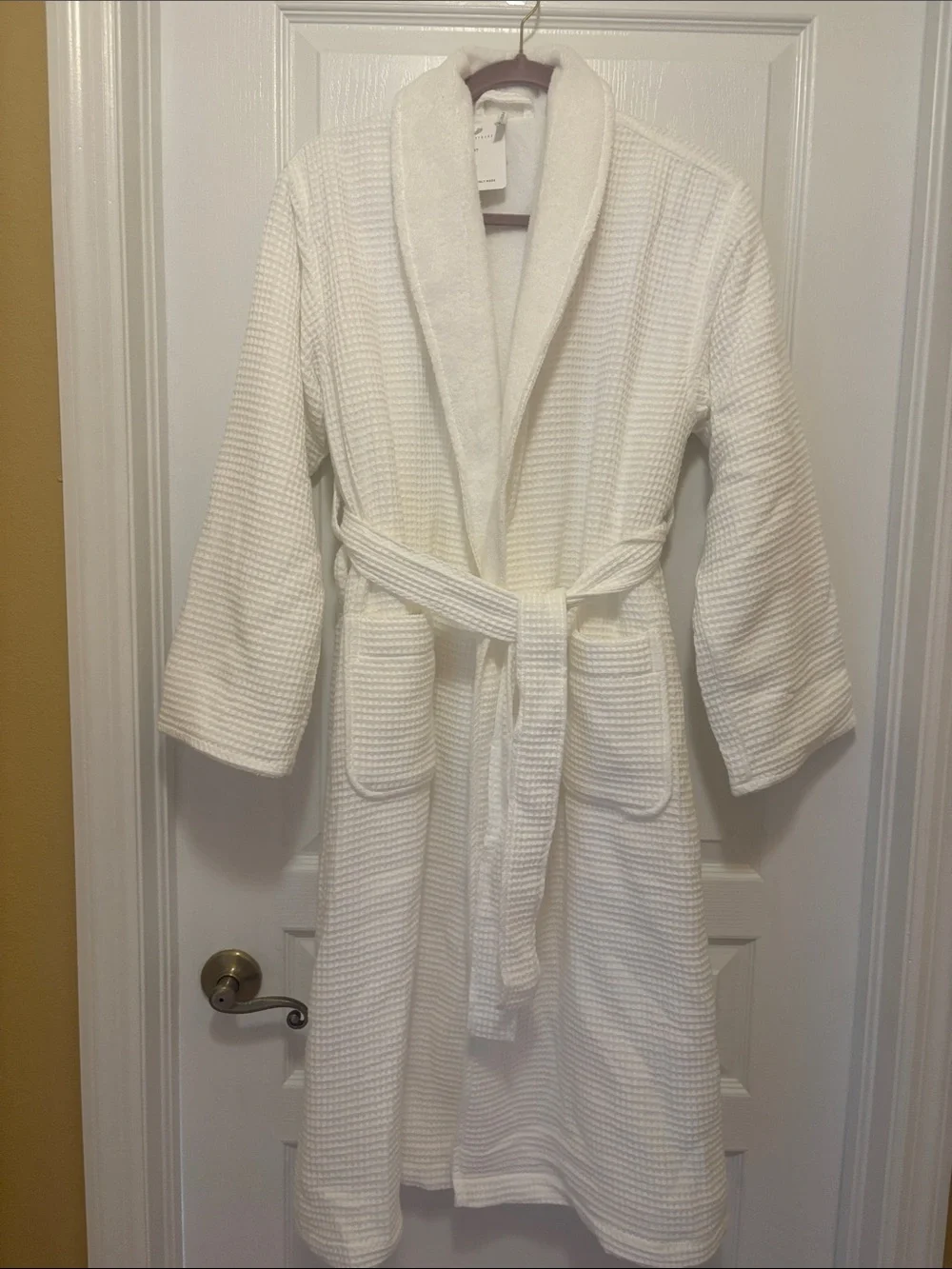 Pottery Barn white Waffle‎ Robe with Shawl Collar S length total 44 inches